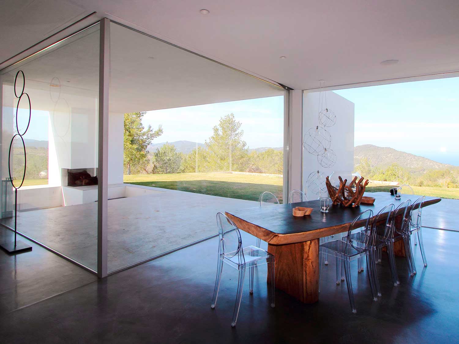 Fenêtre minimaliste en aluminium en cornière